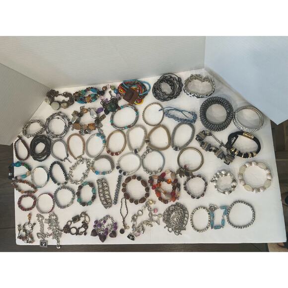 55 Bracelet Lot - Stretch -Beaded - Silver/Gold Chains Assorted Most New Gifts - Picture 1 of 5